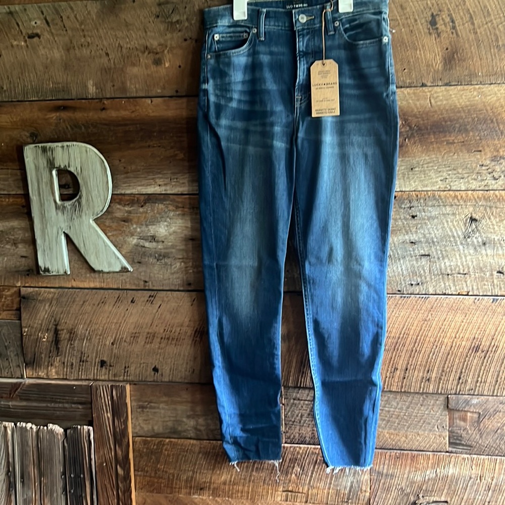 Lucky jeans. NWT 10/30